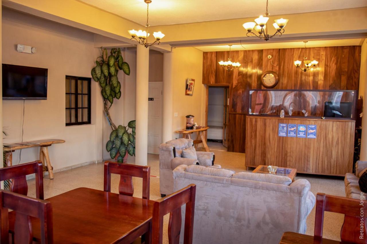 Hotel Las Margaritas La Esperanza エクステリア 写真