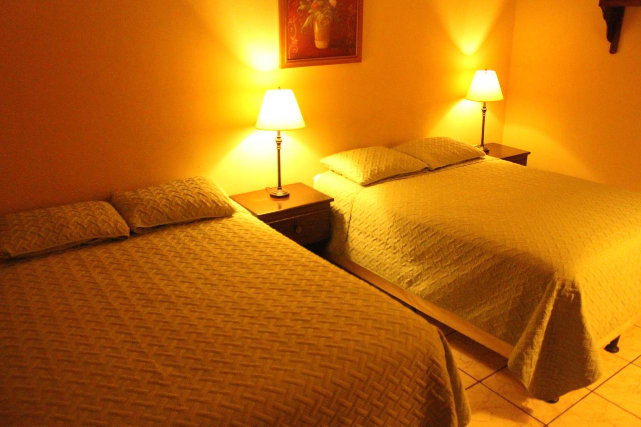 Hotel Las Margaritas La Esperanza エクステリア 写真